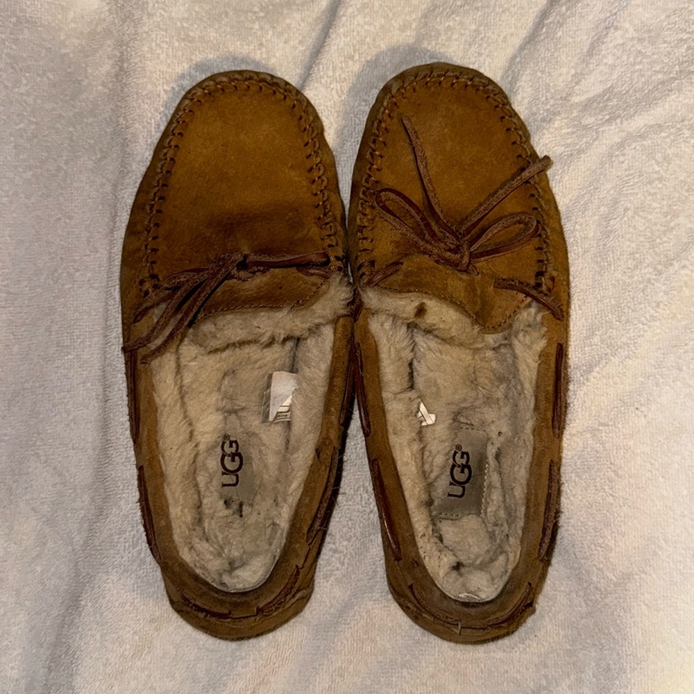 UGG MOCCASINS